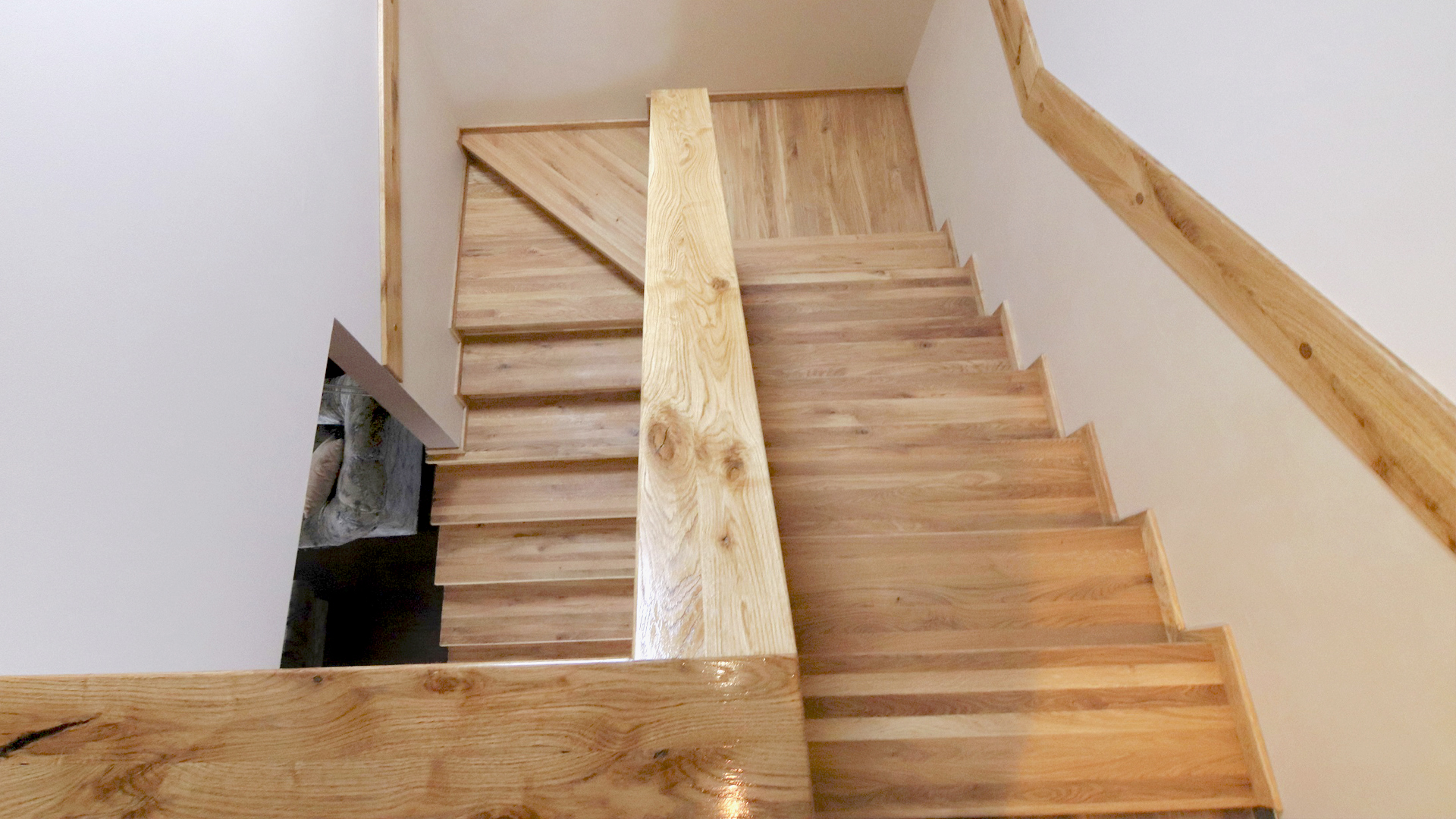 Drewniane stopnie na schody